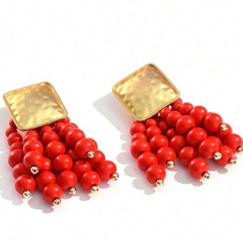 Gold and Red Beaded Earrings M538
